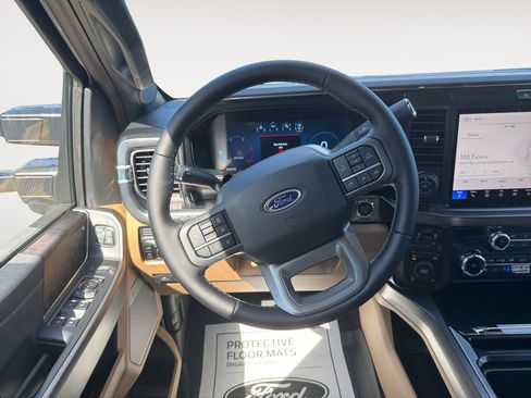 New 2025 Ford F250 Lariat w/ Lariat Ultimate Package AWD/4WD image 12