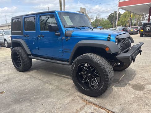 Used 2016 Jeep Wrangler Unlimited Sport w/ Connectivity Group image 2