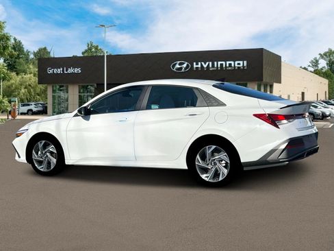 New 2025 Hyundai Elantra Sport FWD image 4