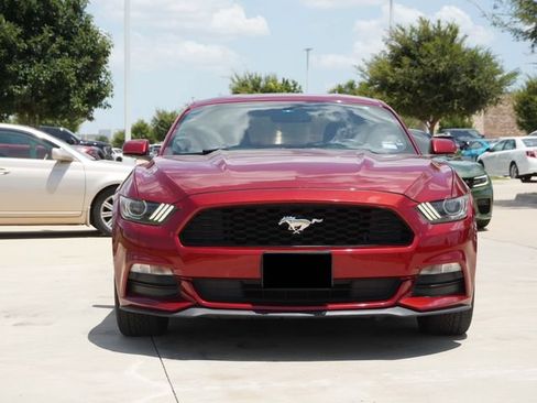 Used 2016 Ford Mustang Coupe RWD image 2