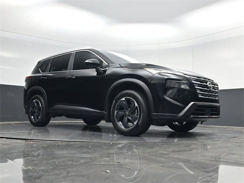 Used 2024 Nissan Rogue SV w/ SV Premium Package image 48