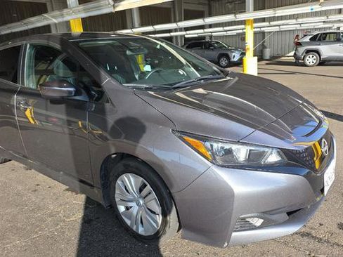 Used 2024 Nissan Leaf S image 2