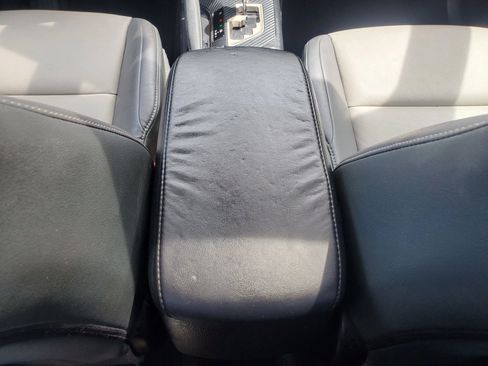 Used 2015 Toyota RAV4 Limited w/ Technology Package FWD image 39