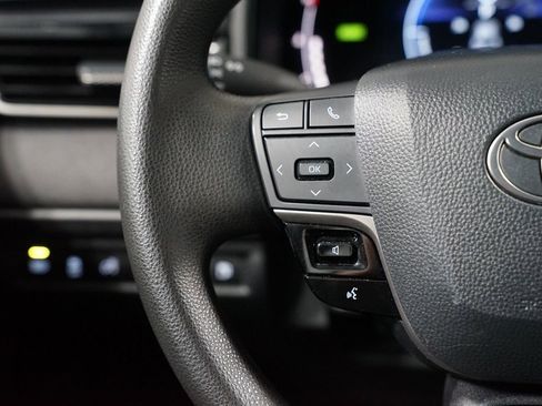 Certified 2025 Toyota Camry LE image 14