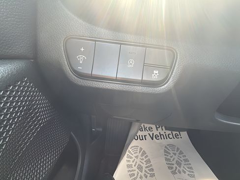 Used 2024 Kia Seltos EX AWD/4WD image 27