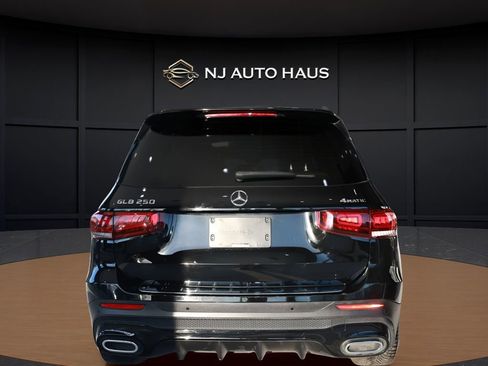 Used 2023 Mercedes-Benz GLB 250 4MATIC image 7