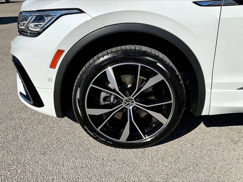 Certified 2024 Volkswagen Tiguan SEL R-Line image 13