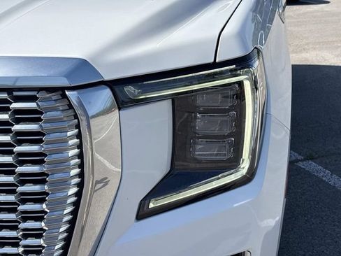 Used 2022 GMC Yukon Denali AWD/4WD image 10