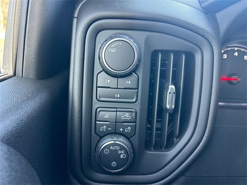 Certified 2025 Chevrolet Silverado 2500 Custom w/ Custom Value Package image 24