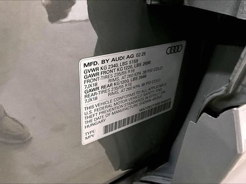 Used 2025 Audi Q3 2.0T Premium AWD/4WD image 19