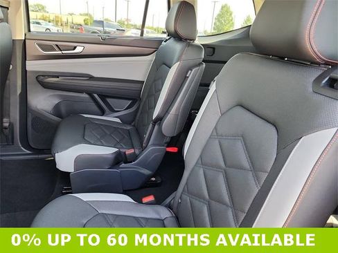 New 2026 Volkswagen Atlas Peak Edition image 16