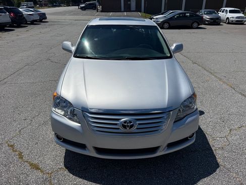 Used 2010 Toyota Avalon XLS FWD image 2