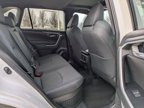 Used 2023 Toyota RAV4 SE w/ Convenience Package image 25