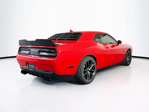 Used 2016 Dodge Challenger R/T Scat Pack RWD image 9