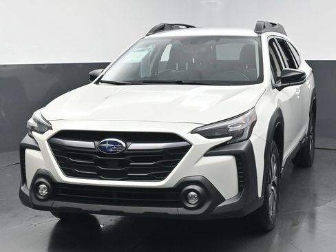 Used 2025 Subaru Outback Premium AWD/4WD image 7