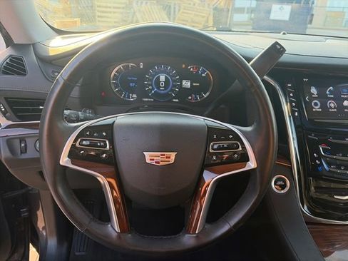 Used 2017 Cadillac Escalade ESV Premium Luxury image 49