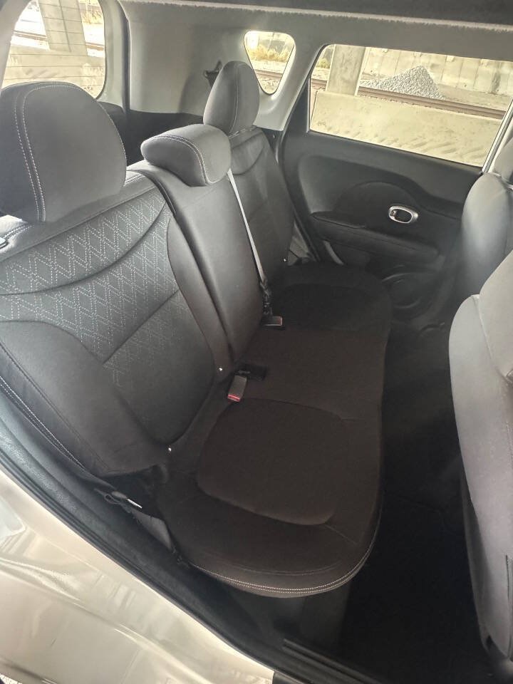 Used 2016 Kia Soul FWD image 22