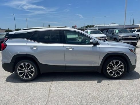 Used 2020 GMC Terrain SLT w/ Preferred Package FWD image 5