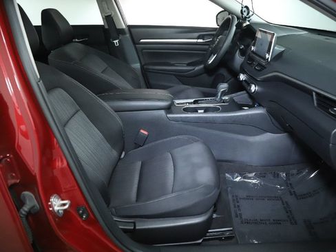 Used 2022 Nissan Altima 2.5 SV AWD/4WD image 34