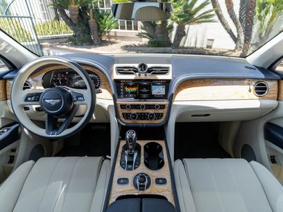 Used 2024 Bentley Bentayga
