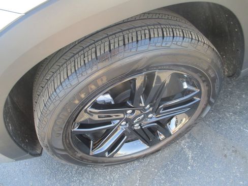 Used 2025 Chevrolet Trax ACTIV w/ Driver Confidence Package FWD image 14