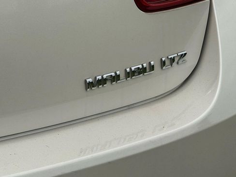 Used 2013 Chevrolet Malibu LTZ FWD image 12