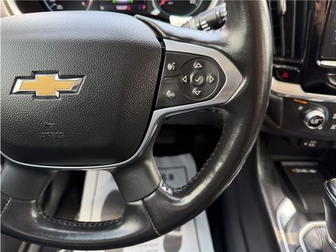 Used 2020 Chevrolet Traverse Premier FWD image 43