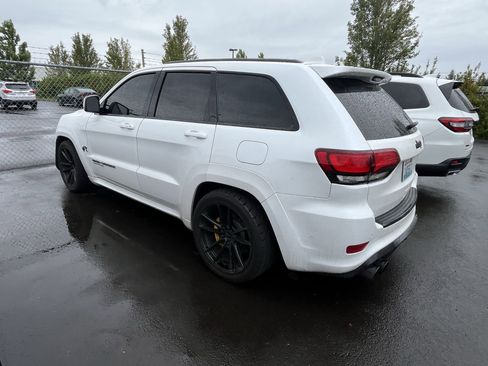 Used 2018 Jeep Grand Cherokee Trackhawk AWD/4WD image 2