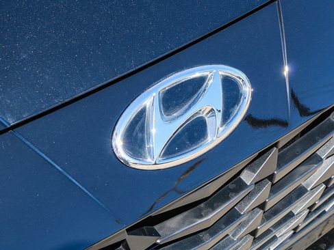 Used 2023 Hyundai Elantra SE FWD image 6