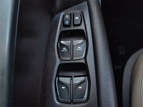 Used 2017 Hyundai Santa Fe Sport image 27