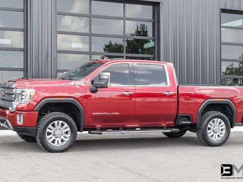 Used 2020 GMC Sierra 2500 Denali w/ Denali Ultimate Package AWD/4WD image 3