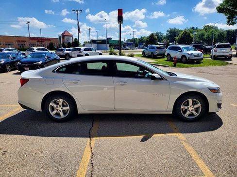 Used 2023 Chevrolet Malibu LS w/ Driver Confidence Package FWD image 4