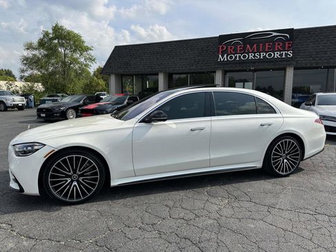 Used 2022 Mercedes-Benz S 580 S 580 4MATIC w/ Red Interior M image 3