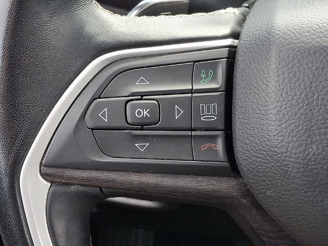 Used 2022 Jeep Grand Cherokee Limited AWD/4WD image 23