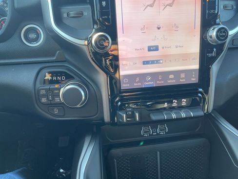 New 2026 RAM 1500 4x4 Crew Cab image 23