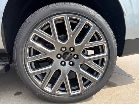 New 2026 GMC Yukon XL Denali Ultimate AWD/4WD image 29