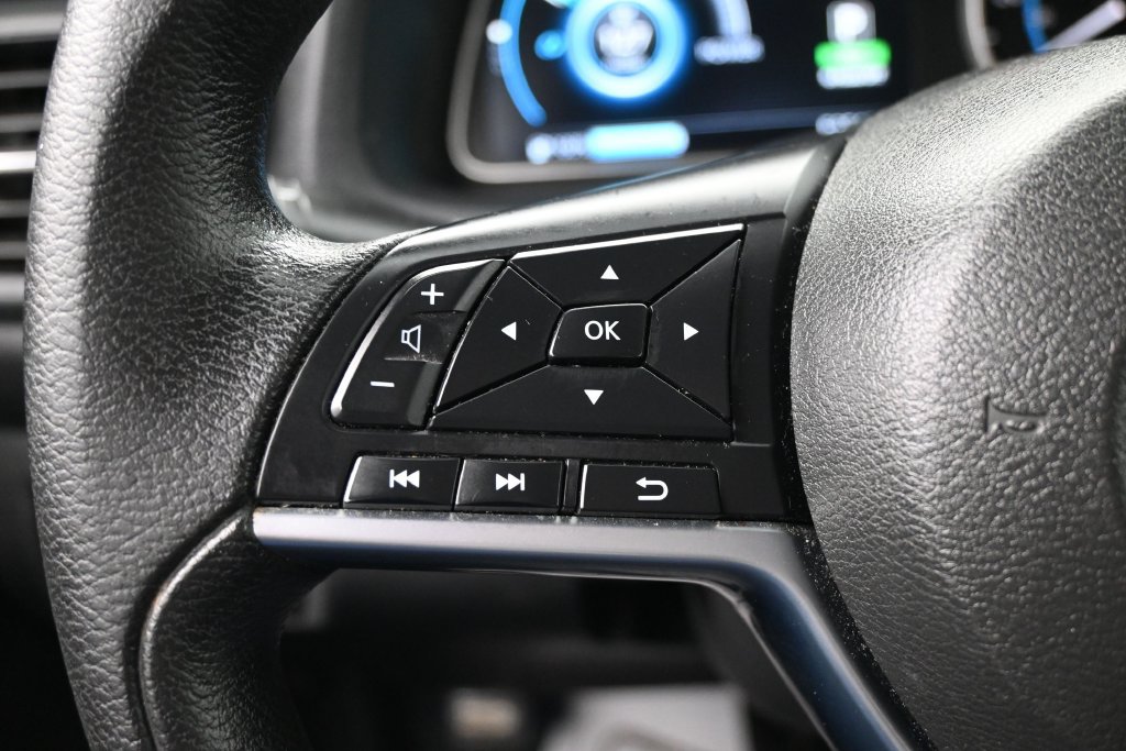 Used 2022 Nissan Leaf S FWD image 18