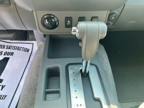 Used 2012 Nissan Frontier SV w/ SV Premium Utility Pkg image 22