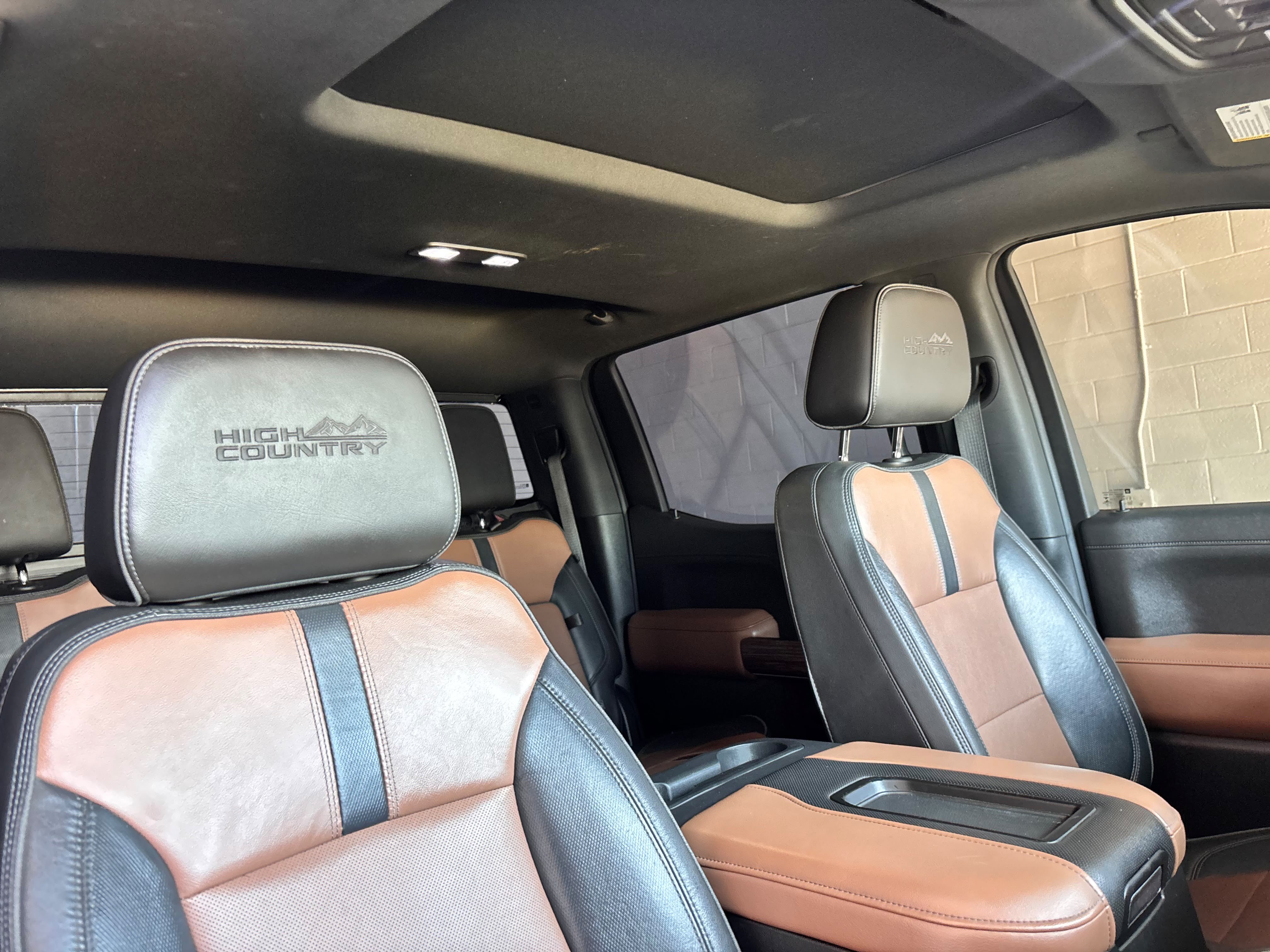 Used 2019 Chevrolet Silverado 1500 High Country w/ High Country Premium Package AWD/4WD image 19