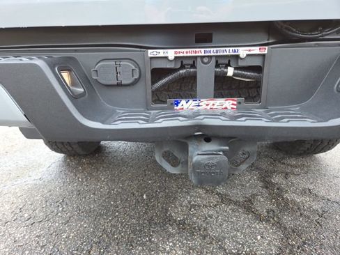 Used 2021 Toyota Tacoma TRD Off-Road image 28