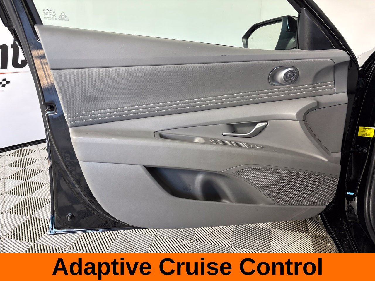 Used 2025 Hyundai Elantra Sport FWD image 10