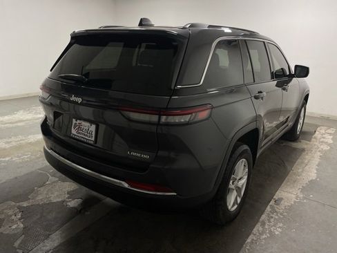 Used 2024 Jeep Grand Cherokee Laredo X w/ Trailer Tow Package image 12