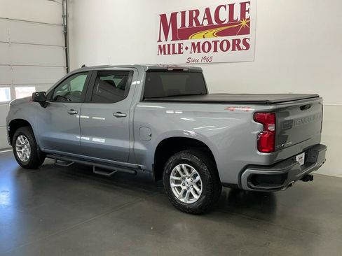 Used 2023 Chevrolet Silverado 1500 RST w/ Z71 Off-Road Package AWD/4WD image 4