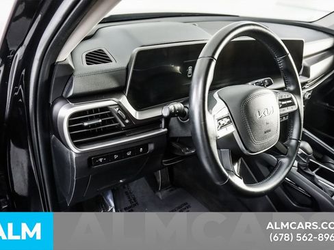 Used 2025 Kia Telluride S FWD image 33