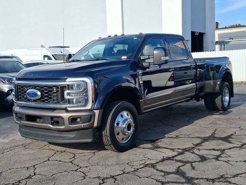 Used 2023 Ford F450 King Ranch w/ FX4 Off-Road Package AWD/4WD image 2