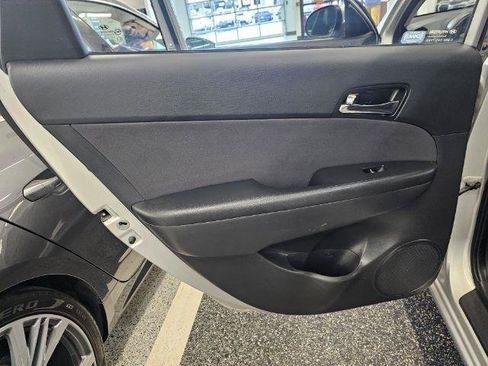 Used 2012 Hyundai Elantra w/ Preferred Pkg FWD image 31