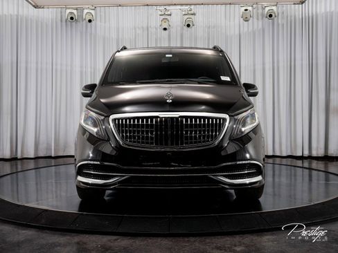 Used 2020 Mercedes-Benz Metris Passenger image 3