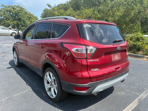 Used 2018 Ford Escape Titanium FWD image 4