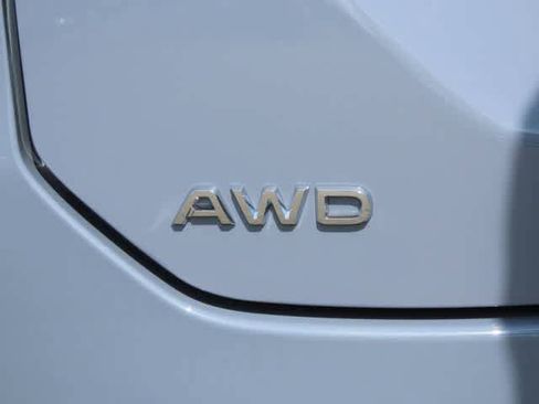 New 2026 Honda Pilot Touring image 9