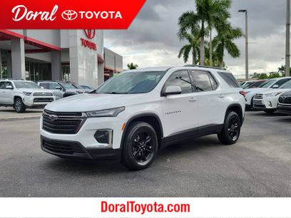 Used 2023 Chevrolet Traverse LS w/ Midnight/Sport Edition